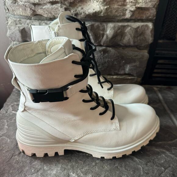 Ecco tredtray bright white lace up moto leather combat boots women’s 40 US 9-9.5 - Picture 3 of 7